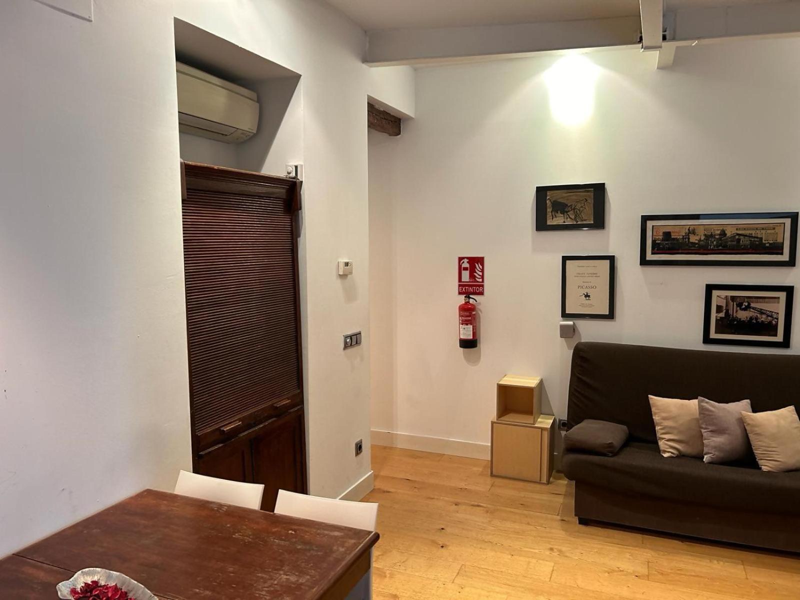 Estudio En Av De America Madrid Eksteriør billede